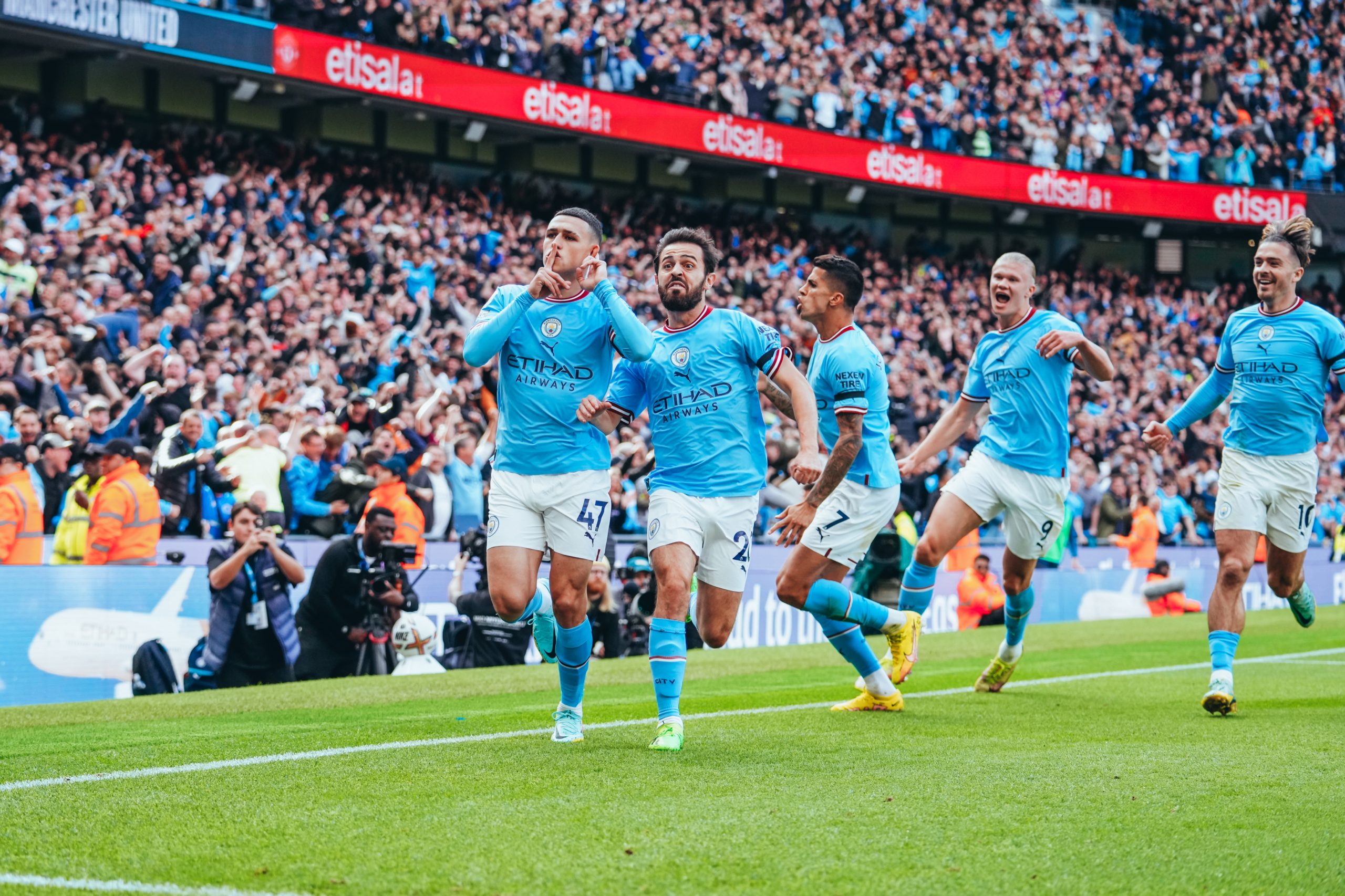 Man City considerado culpado em 114 acusações por irregularidades financeiras